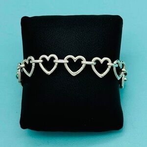 Tiffany & Co.  SS Retired Heart Clasping Bracelet 8” EUC